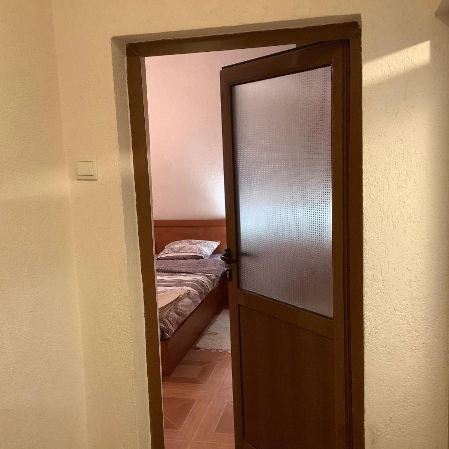 приключение в Apartment